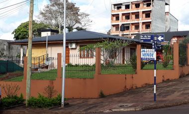 GUIDEK-STASIUK PROPIEDADES  VENDE EXCELENTE PROPIEDAD 800M2 SOBRE AV LAS AMERICA Y NICACIA SEGURA