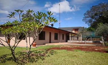 GUIDEK-STASIUK PROPIEDADES  VENDE EXCELENTE PROPIEDAD 800M2 SOBRE AV LAS AMERICA Y NICACIA SEGURA
