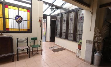 Chalet de 7 o más AMBIENTES ubicada a metros del centro de Corimayo.