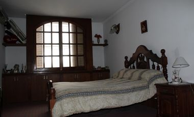 Chalet de 7 o más AMBIENTES ubicada a metros del centro de Corimayo.