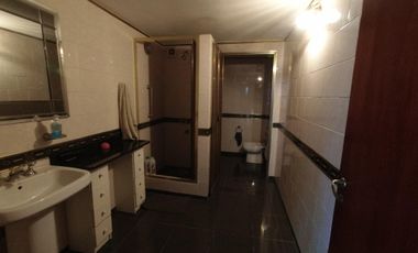 Chalet de 7 o más AMBIENTES ubicada a metros del centro de Corimayo.