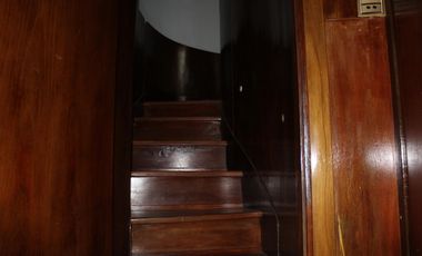 Chalet de 7 o más AMBIENTES ubicada a metros del centro de Corimayo.