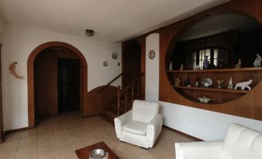 Chalet de 7 o más AMBIENTES ubicada a metros del centro de Corimayo.