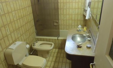 En Venta - Gran Chalet Apto Para Emprendimiento en Pleno Constitución