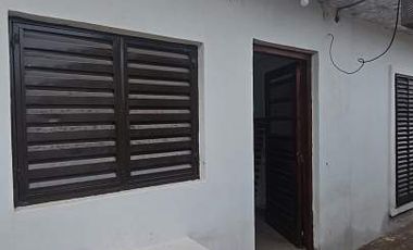 CASA EN ALQUILER (interna)- 2 DORMITORIOS - ubic.: Calle Moises Valentinuzzi 880, Rio Cuarto