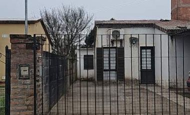 CASA EN ALQUILER (interna)- 2 DORMITORIOS - ubic.: Calle Moises Valentinuzzi 880, Rio Cuarto