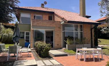 casa en arriendo en macadamia. Cod A121133067