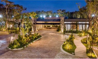 Casa con alberca privada, Jardin y cocina equipada, residencial de lujo con amen