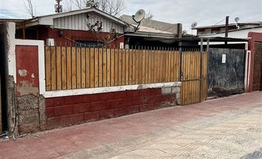 Casa en venta de 4 dorm. en Caldera