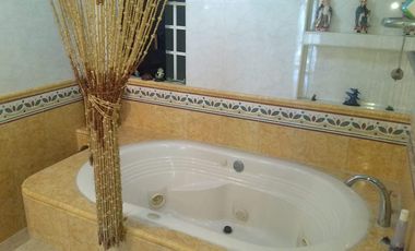 EN VENTA CASA EN ACAPULCO DORADO, FRACCIONAMIENTO MOZIMBA, VISTA A LA BAHIA