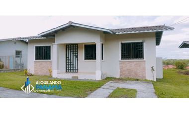 Se renta casa en Los Algarrobos, David. Negociable!