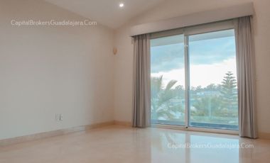 Casa de  lujo con alberca Virreyes Residencial. Zona Andrares.