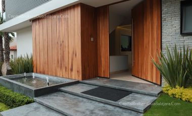 Casa de  lujo con alberca Virreyes Residencial. Zona Andrares.