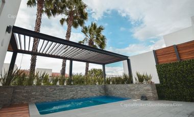 Casa de  lujo con alberca Virreyes Residencial. Zona Andrares.