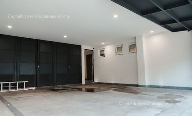 Casa de  lujo con alberca Virreyes Residencial. Zona Andrares.