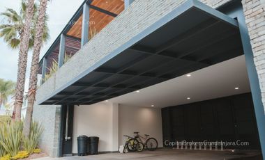 Casa de  lujo con alberca Virreyes Residencial. Zona Andrares.