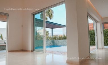 Casa de  lujo con alberca Virreyes Residencial. Zona Andrares.