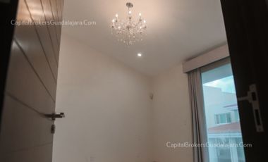 Casa de  lujo con alberca Virreyes Residencial. Zona Andrares.