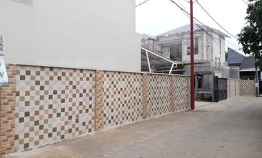 Rumah di jatiluhur 500 m ke Sirkus Play Waterpark