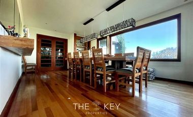 Casa en venta de 5 dorm, piscina, jardin. En Villarrica
