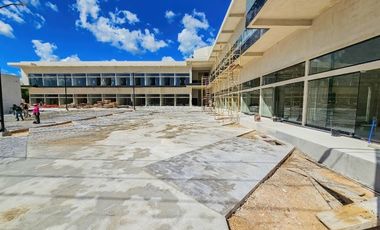 Local Comercial · Av. Prolongación La Luna con Huayacán · Doble Altura · Bulan