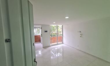 apartamento en arriendo en la tablaza. Cod A512307