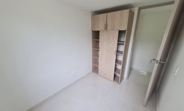 apartamento en arriendo en la tablaza. Cod A512307