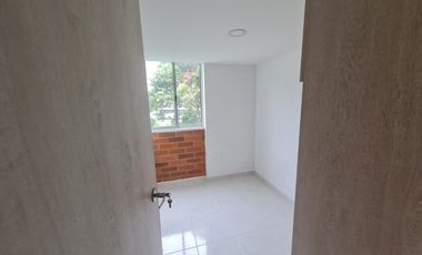 apartamento en arriendo en la tablaza. Cod A512307