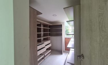 apartamento en arriendo en la tablaza. Cod A512307