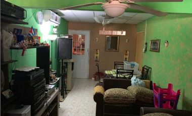 Sea Confiable Vende Casa en Urbanización Torremolinos
