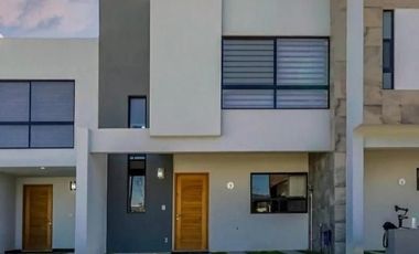 Casa nueva en Lomas de Angelopolis Cascatta