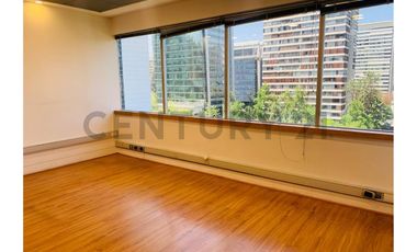 SE ARRIENDA MEDIO PISO EN BARRIO EL GOLF