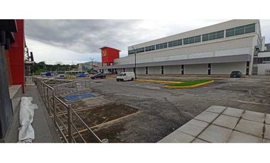 Se Alquila Local de 424mt2 en Condado del Rey