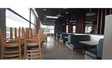 Se Alquila Local de 424mt2 en Condado del Rey