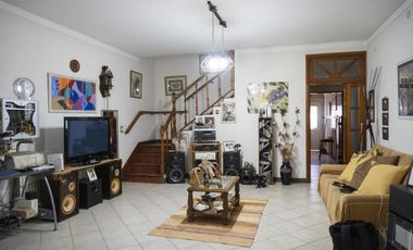 Casa en venta 6 ambientes con cochera en Florida Oeste