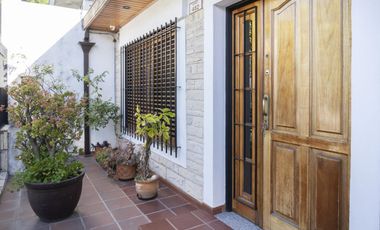 Casa en venta 6 ambientes con cochera en Florida Oeste