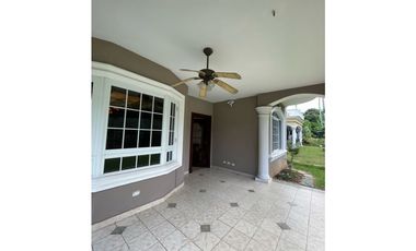 Llanos de Curundu/ Venta de Casa/ $770.000.00