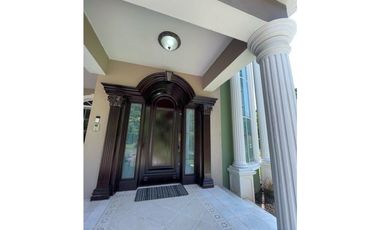 Llanos de Curundu/ Venta de Casa/ $770.000.00