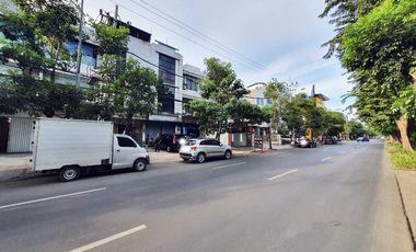 Rumah Raya Kertajaya Indah Surabaya Timur, Mewah, Cocok untuk Usaha Commercial, Dekat Galaxy Mall