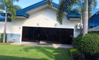 Corner Lot House for Sale with 5 Bedrooms in Angeles City