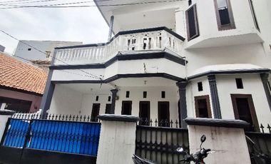 Rumah Lokasi Tenang Cocok Untuk Hunian Dan Strategis