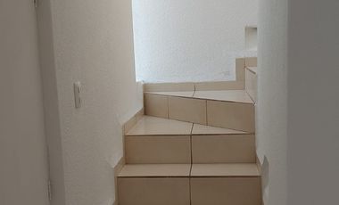 Excelente casa en Rente Paseo de las Arboledas por Jacarandas