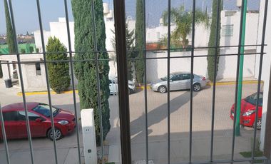 Excelente casa en Rente Paseo de las Arboledas por Jacarandas