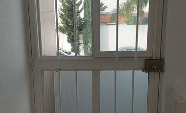 Excelente casa en Rente Paseo de las Arboledas por Jacarandas