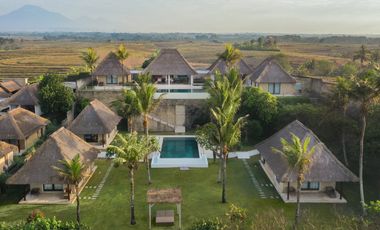Freehold - A Rare Absolute Beachfront Luxury Estate on Bali's West Coast, Tabanan, Bali