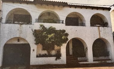 IMPORTANTE PROPIEDAD SOBRE AV ROQUE PEREZ