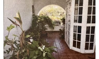 IMPORTANTE PROPIEDAD SOBRE AV ROQUE PEREZ