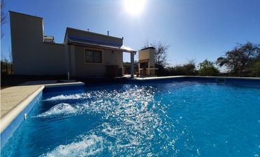 VENTA- CASA 1 DORM. + PILETA-LA GRANJA, CÓRDOBA