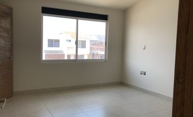 Hermosa casa PREMIUM en PRE VENTA con opción a recamara en planta baja (terminela a su gusto)