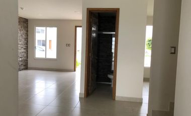 Hermosa casa PREMIUM en PRE VENTA con opción a recamara en planta baja (terminela a su gusto)